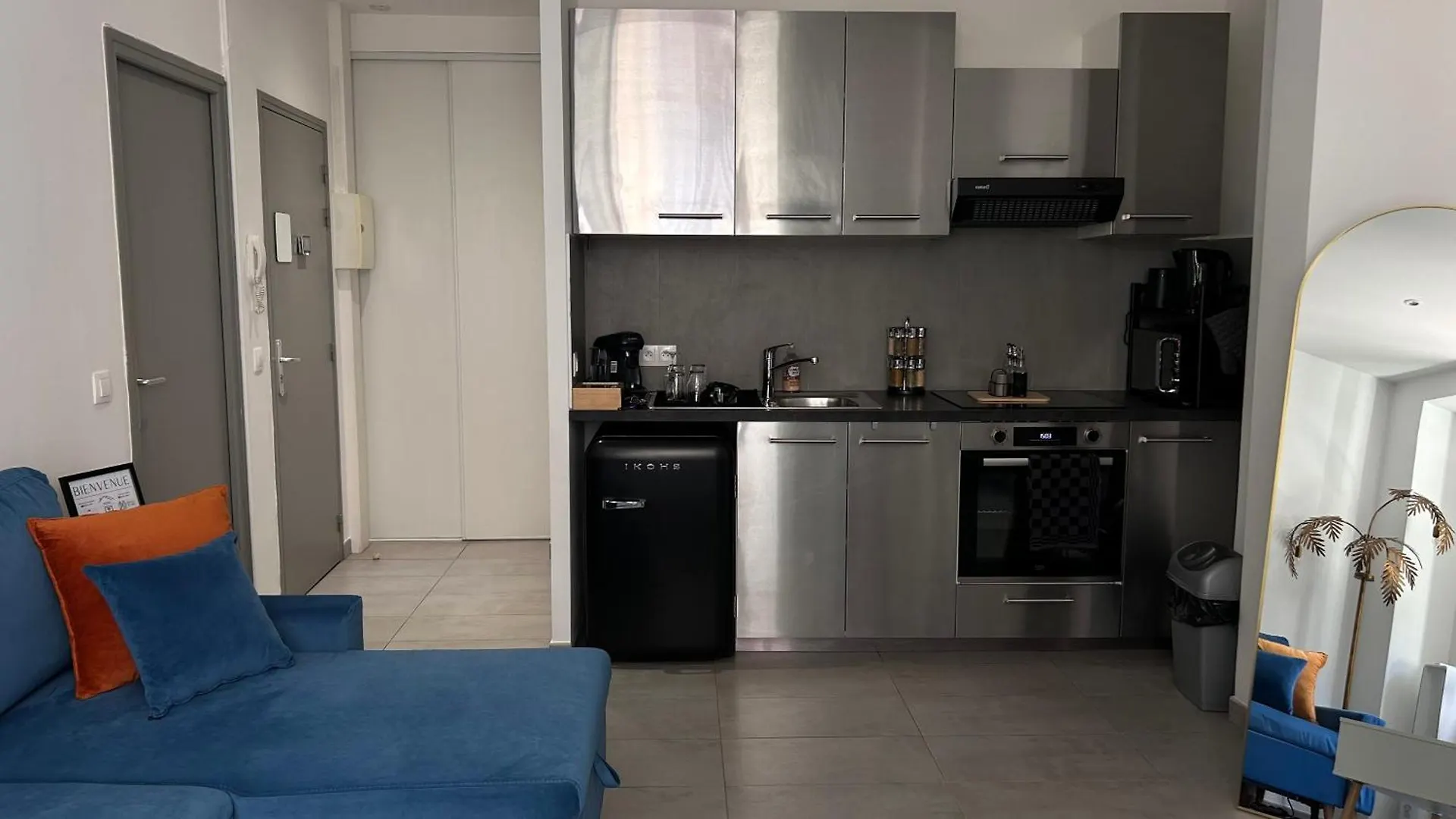 Appartement Pres De La Gare St Charles Marseille Apartment